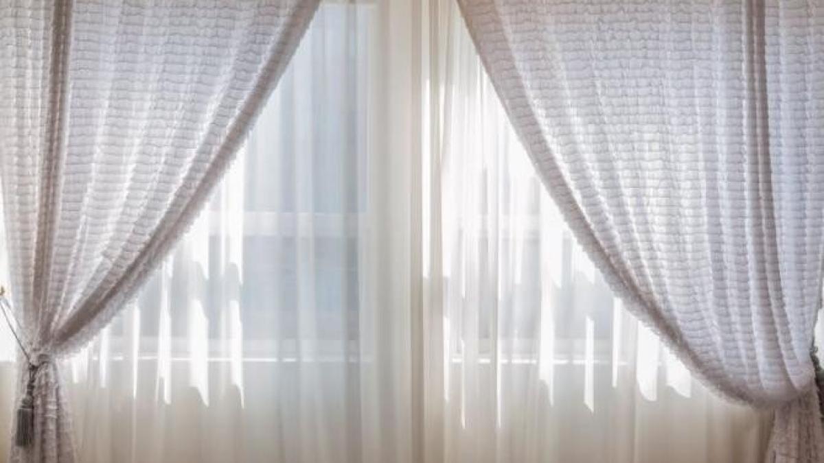 secretul-perdelelor-perfect-albe---iata-ce-trebuie-sa-faci-imediat-dupa-ce-le-ai-spalat_84719300