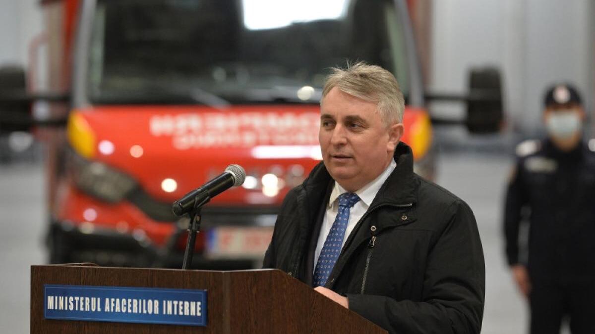 lucian-bode-i-a-primit-pe-copii-la-sediul-mai_78281700