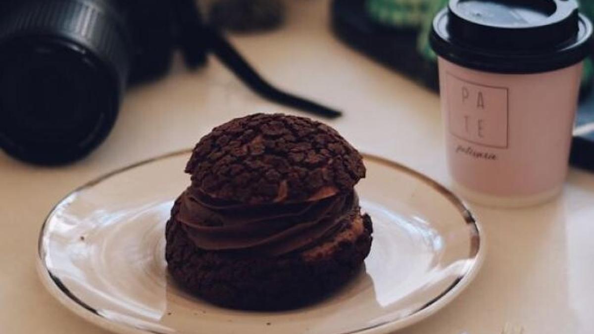 desert--gata-in-2-minute--amesteca-toate-ingredientele-intr-o-cana-si-pune-o-in-cuptorul-cu-microunde_36584400