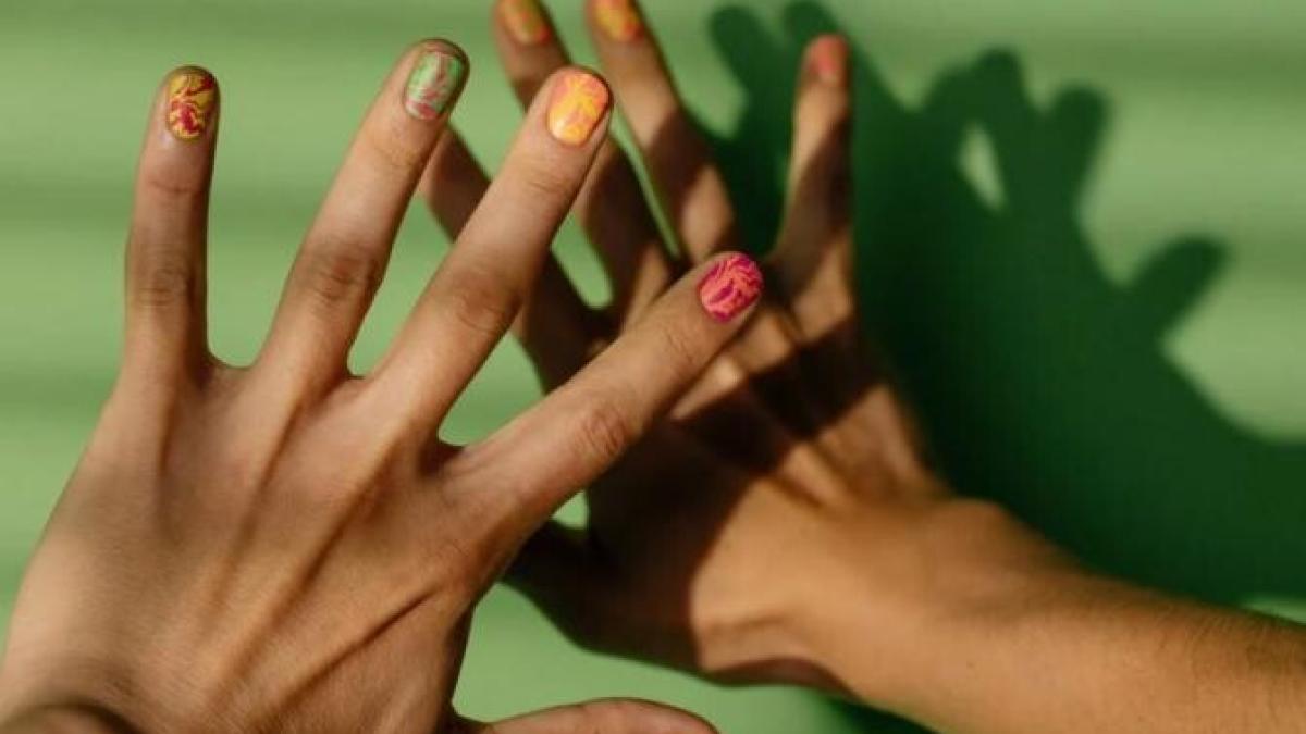 mainile-tale-sunt-sunt-uscate-si-crapate--iata-remediile-naturale--care-iti-sunt-de-ajutor_26722300