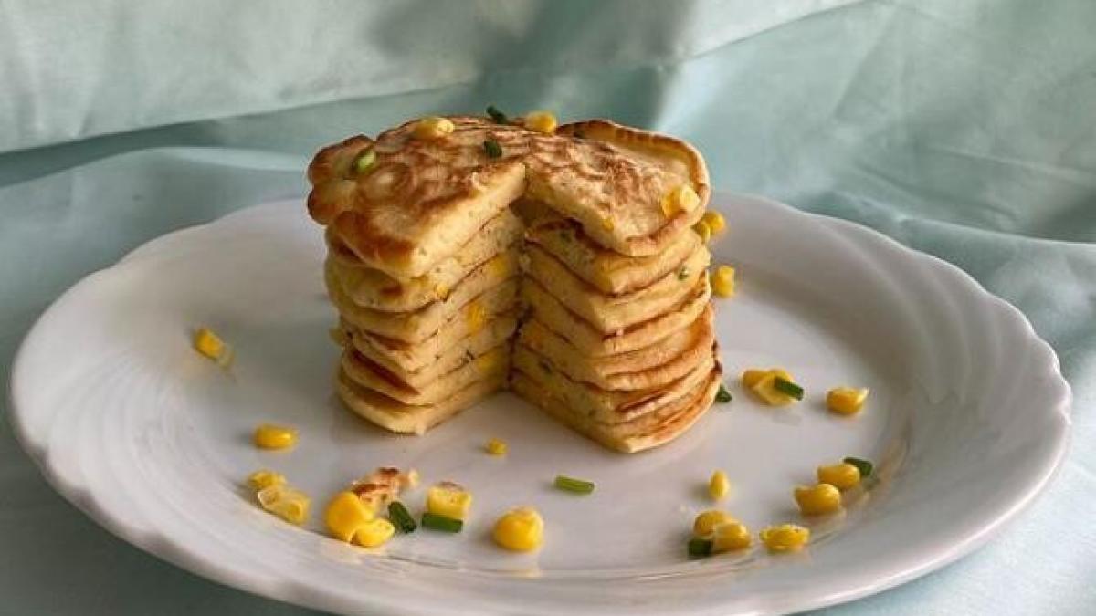 clatite-din-mere-si-dovlecei--un-desert-sanatos-si-delicios_44920700