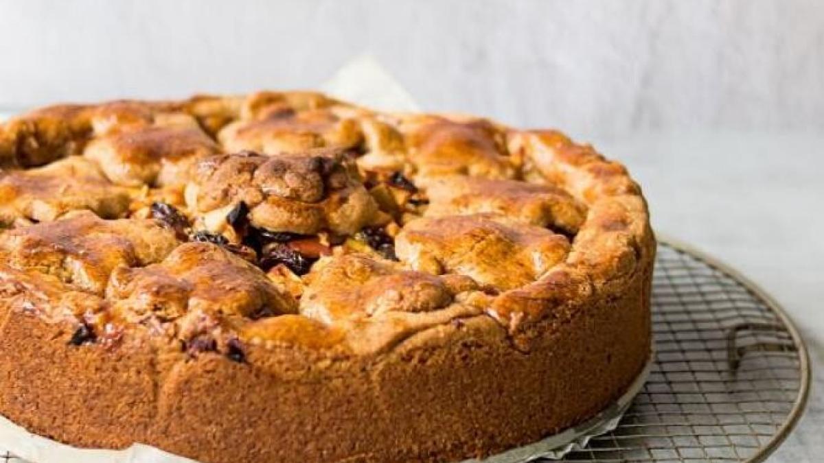 prajitura-cu-mere--reteta-celor-3-pahare---foarte-simpla-si-rapida_16120700