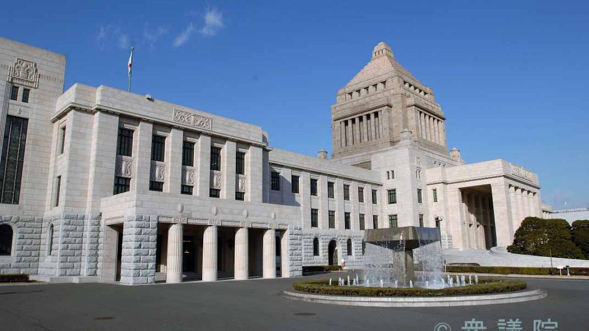 guvernul-japonez-nu-ar-fi-vinovat-de-dezastrul-de-la-fukushima_55217700