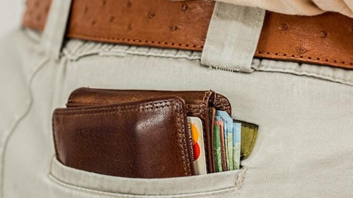 ministrul-budai--intrebat-de-chirieac-despre-salariul-minim-european--veniturile-ar-porni-de-la-2-000-de-lei-in-romania_79951200