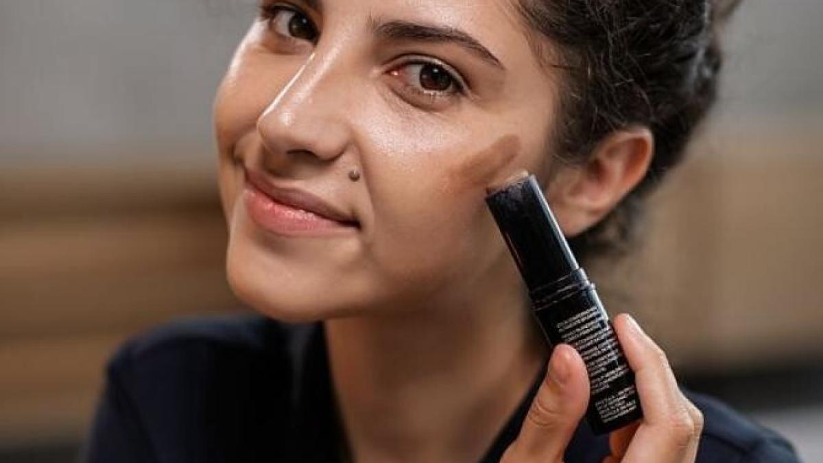 inlocuieste-fondul-de-ten-cu-acest-produs-pentru-un-efect-natural-si-sic_21727400