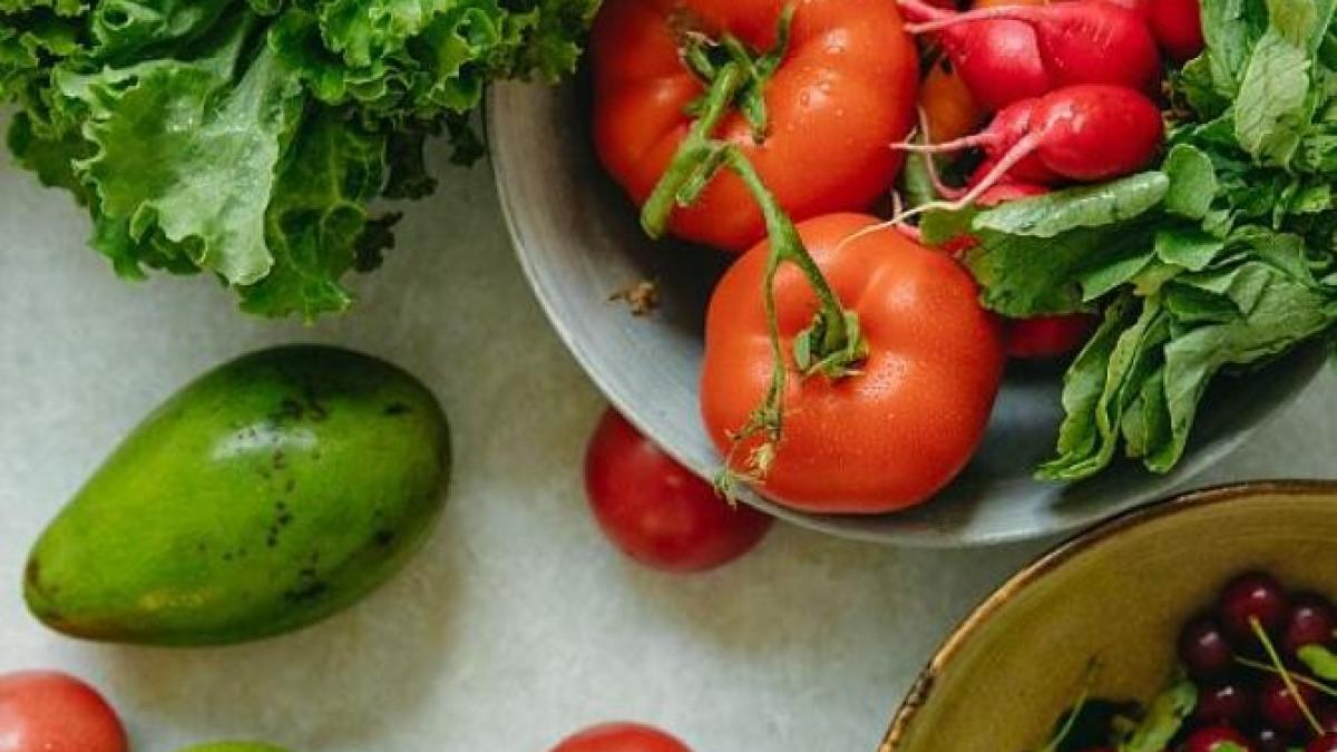 aceste-alimente-nu-trebui-pastrate-niciodata-impreuna---se-altereaza-repede-si-capata-un-gust-amar_87337800