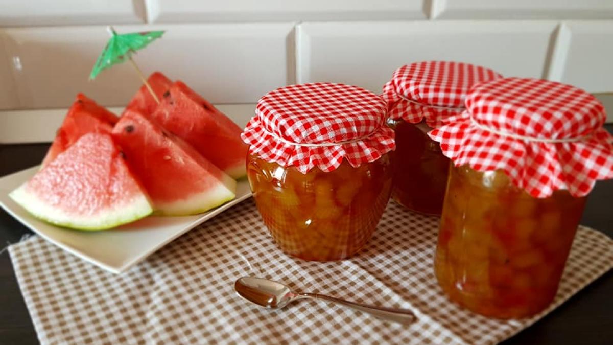 dulceata-din-coji-de-pepene-verde--reteta-vedeta-a-sezonului_77884900