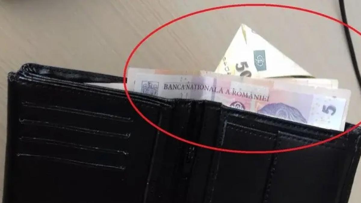 piramida-in-portofel_36772000