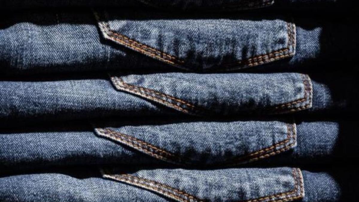 nu-mai-aruncati-blugii-vechi----transformati-i-in-ceva-util-si-original_21060500