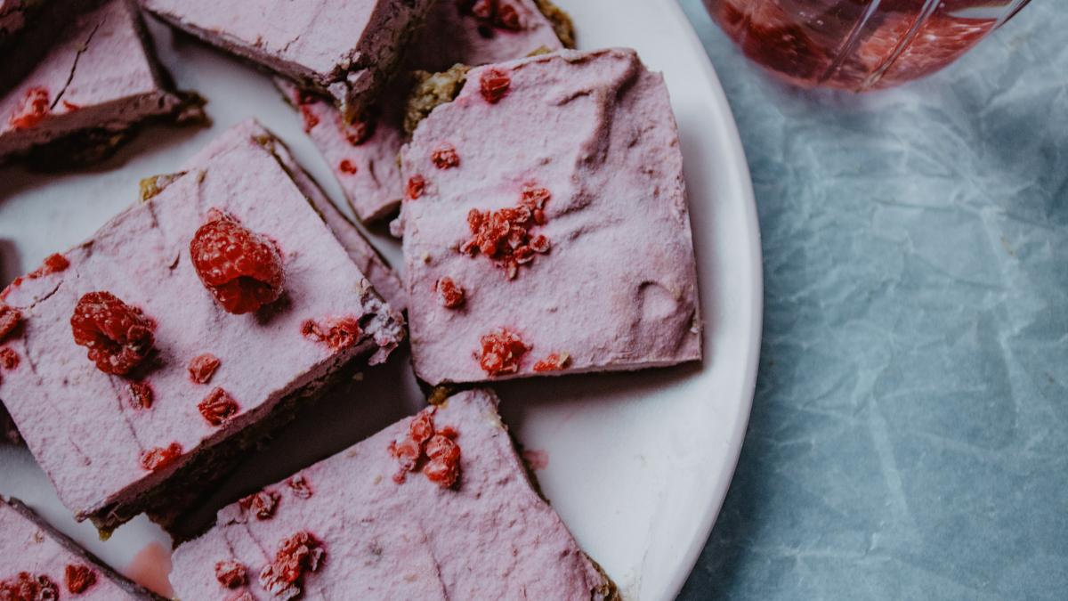 prajitura-cu-mascarpone-si-zmeura--desertul-racoritor-si-simplu-reteta_05734100