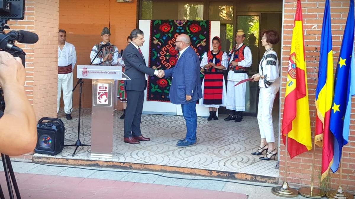 d27bfc07-b3b7-4255-9a41-2a2fb0b248e4_66369300