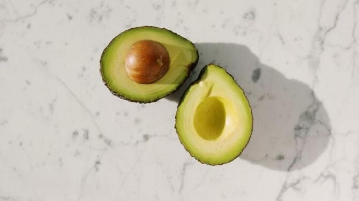 cu-acest-truc--orice-avocado-se-va-coace-in-doar-10-minute---incearca-l-si-nu-vei-regretaprc-c2prc-a0_27898100