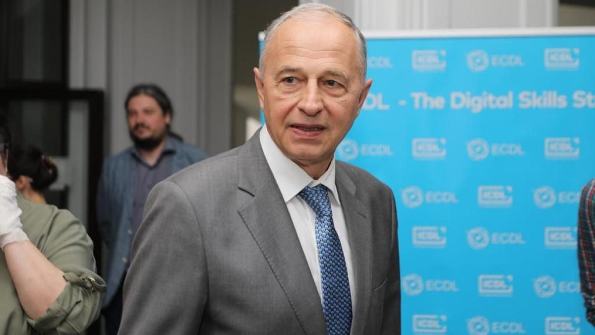 integrarea-in-ue-si-nato-a-romaniei--la-fel-de-importante-ca-marea-unire--spune-mircea-geoana_57407800