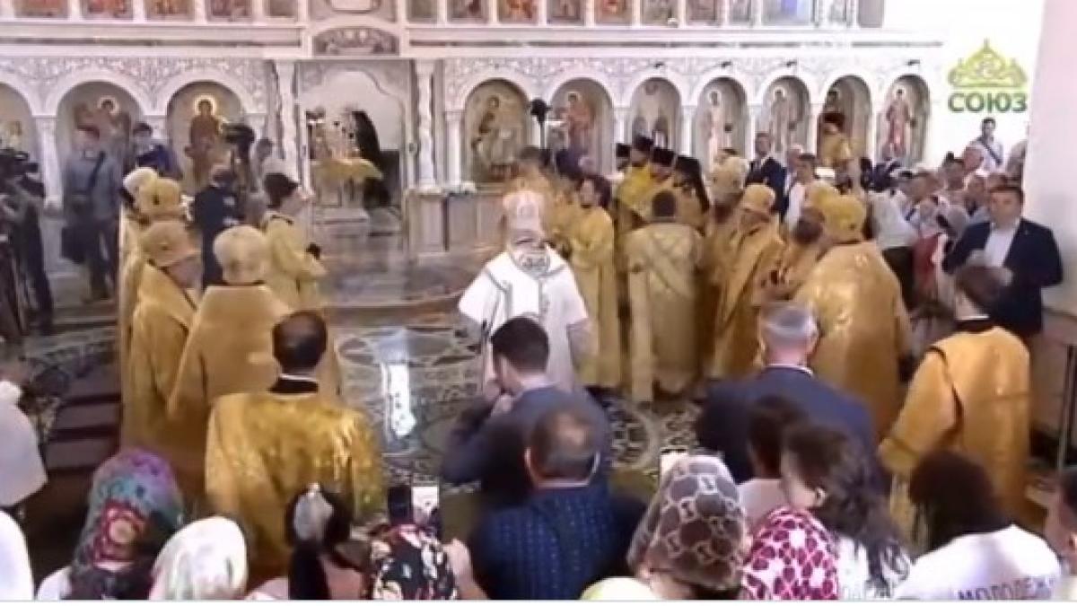 momentul-prabusirii-patriarhului-kirill_32308400