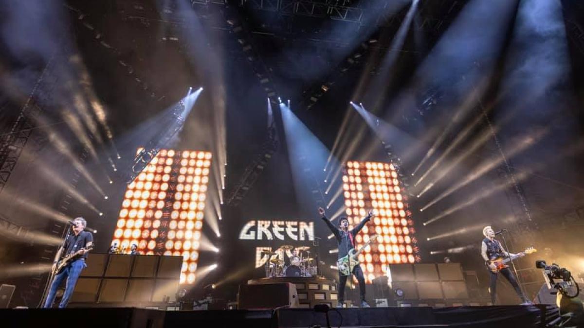 solist-trupa-green-day-cetatenie-americana_11012500