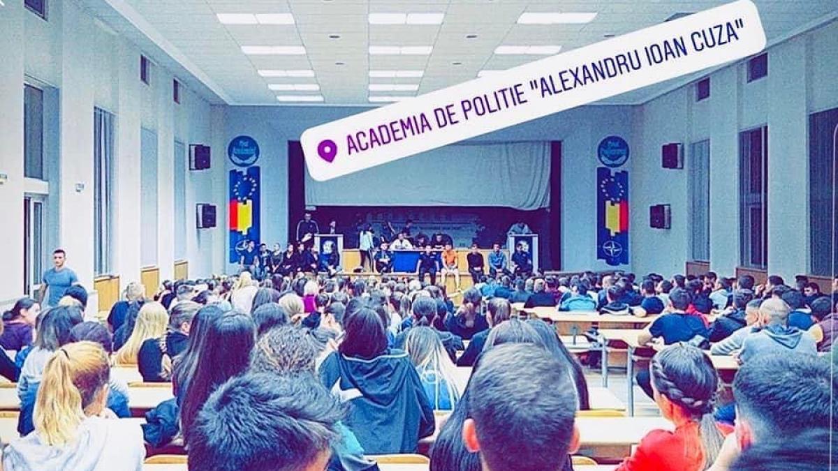 academia_politie_fb_92155700