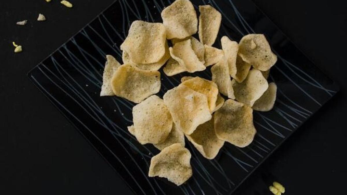 chipsuri-de-cartofi--reteta-pe-care-o-poti-pregati-usor-acasa-din-3-ingrediente_55439600