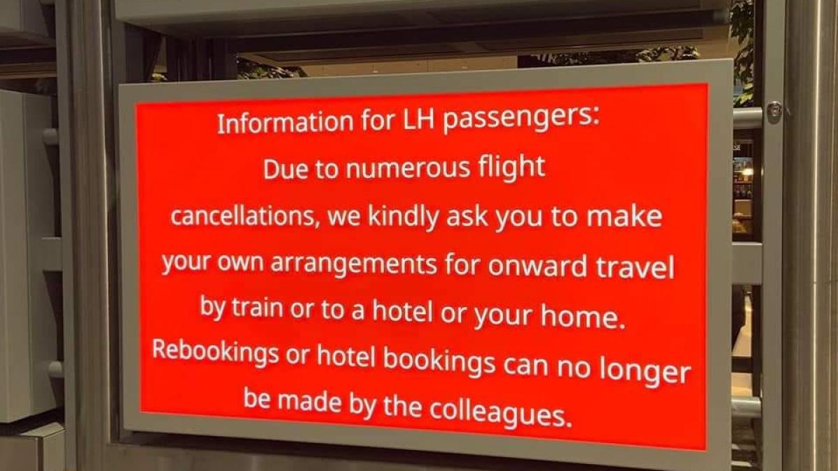 lufthansa-isi-anunta-pasagerii-ca-sunt-pe-cont-propriu--anunt-in-aeroport--razvan-pascu--sfat-pentru-vacante_55969100