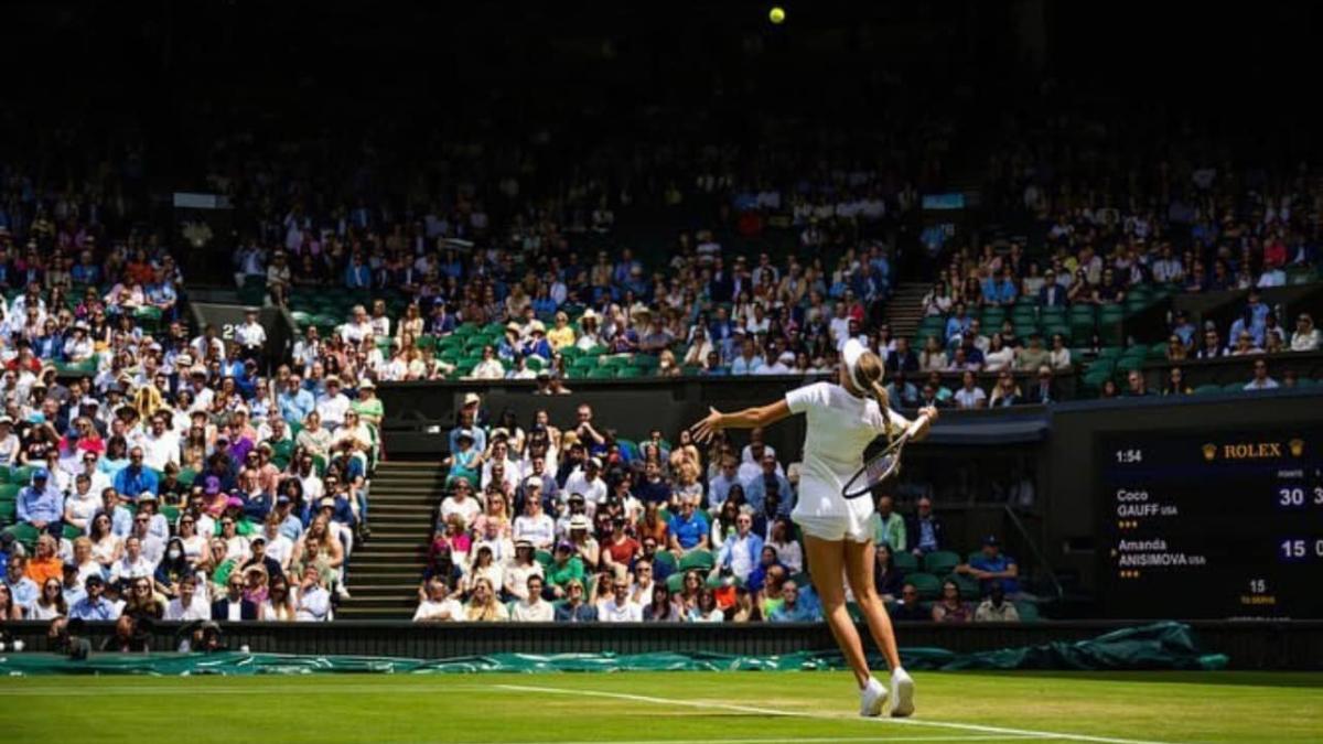 amanda_anisimova_wimbledon_fb_01832300