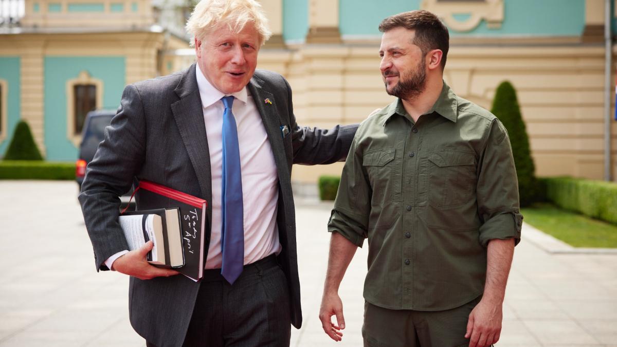 boris-johnson-isi-da-demisia--bogdan-chirieac-arata-problema-fundamentala_10882800
