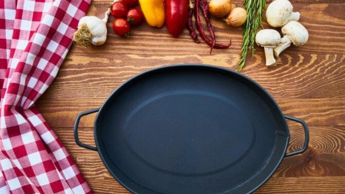 restabiliti-stratul-de-teflon-al-tigaii-cu-lapte---iata-ce-trebuie-sa-faci-cand-observi-o-chiar-o-mica-zgarietura_45106200