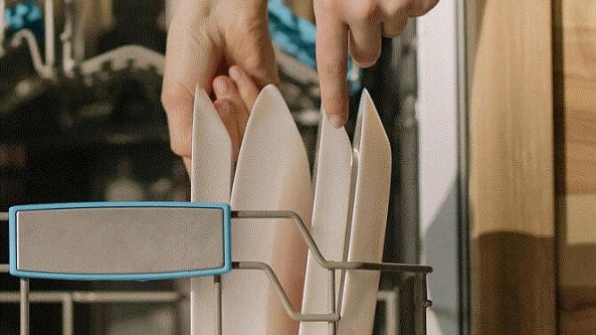 aceste-obiecte-nu-trebuie-puse-in-masina-de-spalat-vase---iata-lista-completa_84810000