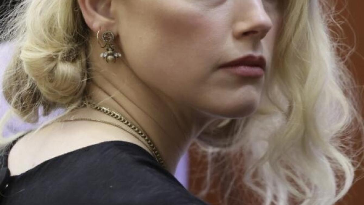 amber-heard-deep-proces_20296000