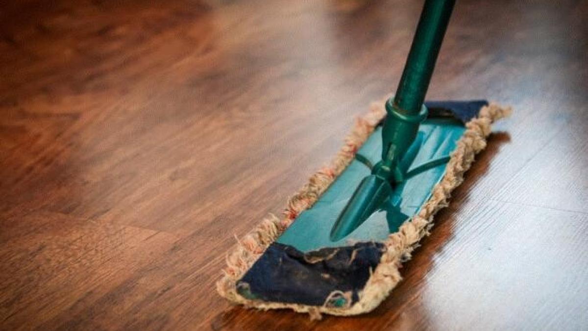 ingredientul-care-trebuie-adaugat-in-galeata-cand-faci-curatenie---vei-uita-de-murdarie-pentru-o-lunga-perioadaprc-c2prc-a0_79630800