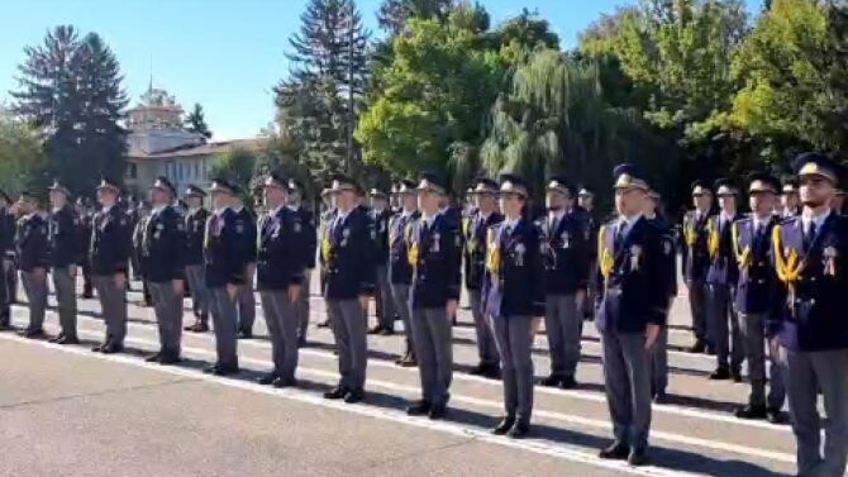 academia-de-politie--festivitate-absolvire-2022--bode--prezent-la-eveniment--video-live_17458400