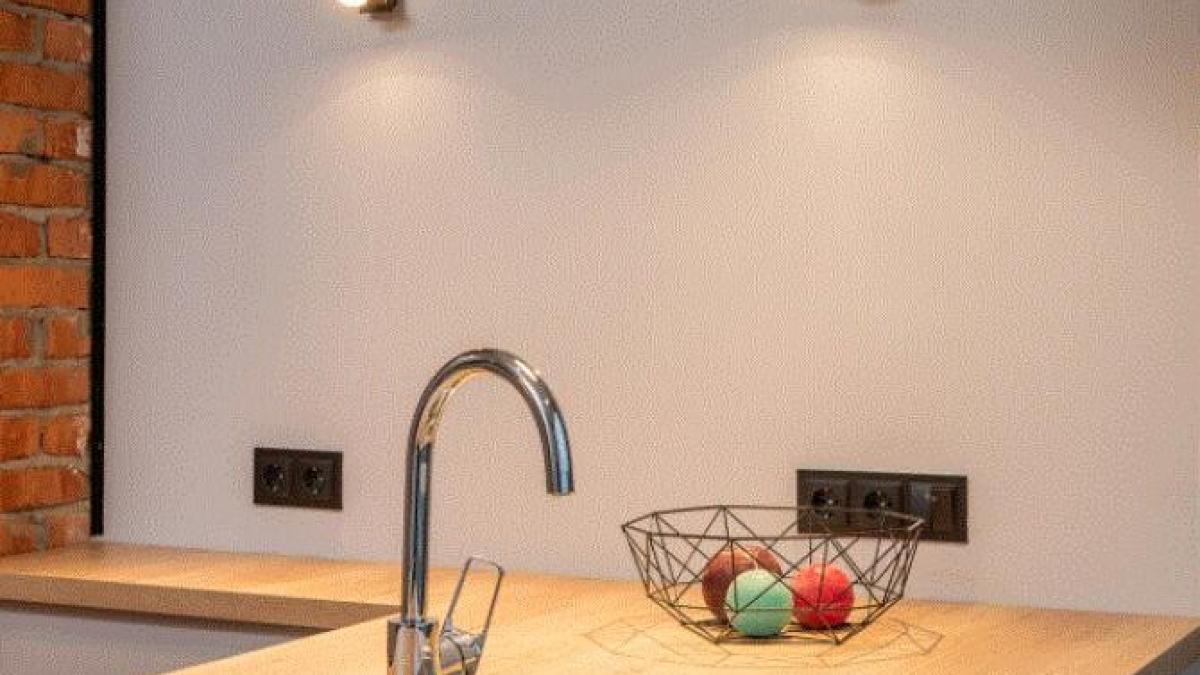 chiuveta-din-otel-inoxidabil-va-straluci-din-nou---foloseste-acest-remediu-ieftin_23245400