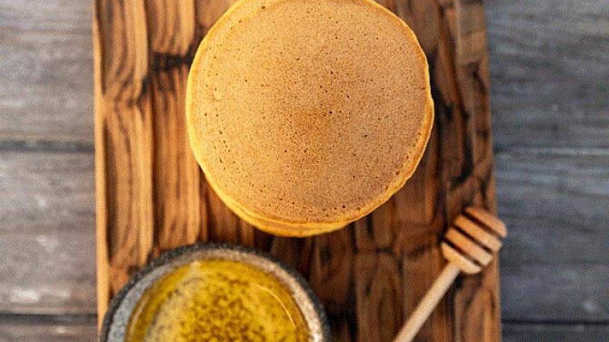 clatite-marocane----un-deliciu-culinar--cu-un-parfum-delicat-de-miere-si-unt_43827100