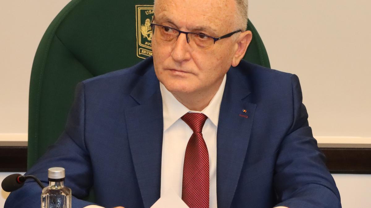 cimpeanu-voi-acorda-nota-10-fiecaruia-dintre-autorii-motiunii--la-disciplina-demagogie_66197000