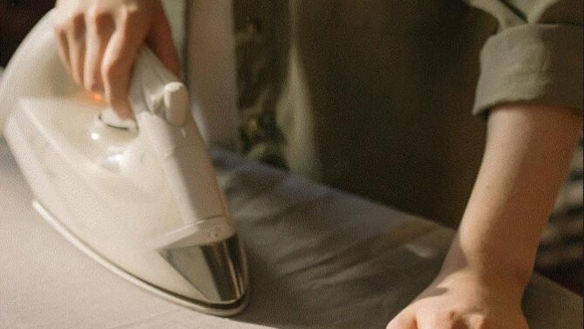 modalitati-neobisnuite-de-folosire-a-fierului-de-calcat--pe-care-nu-toata-lumea-le-stie_70733300