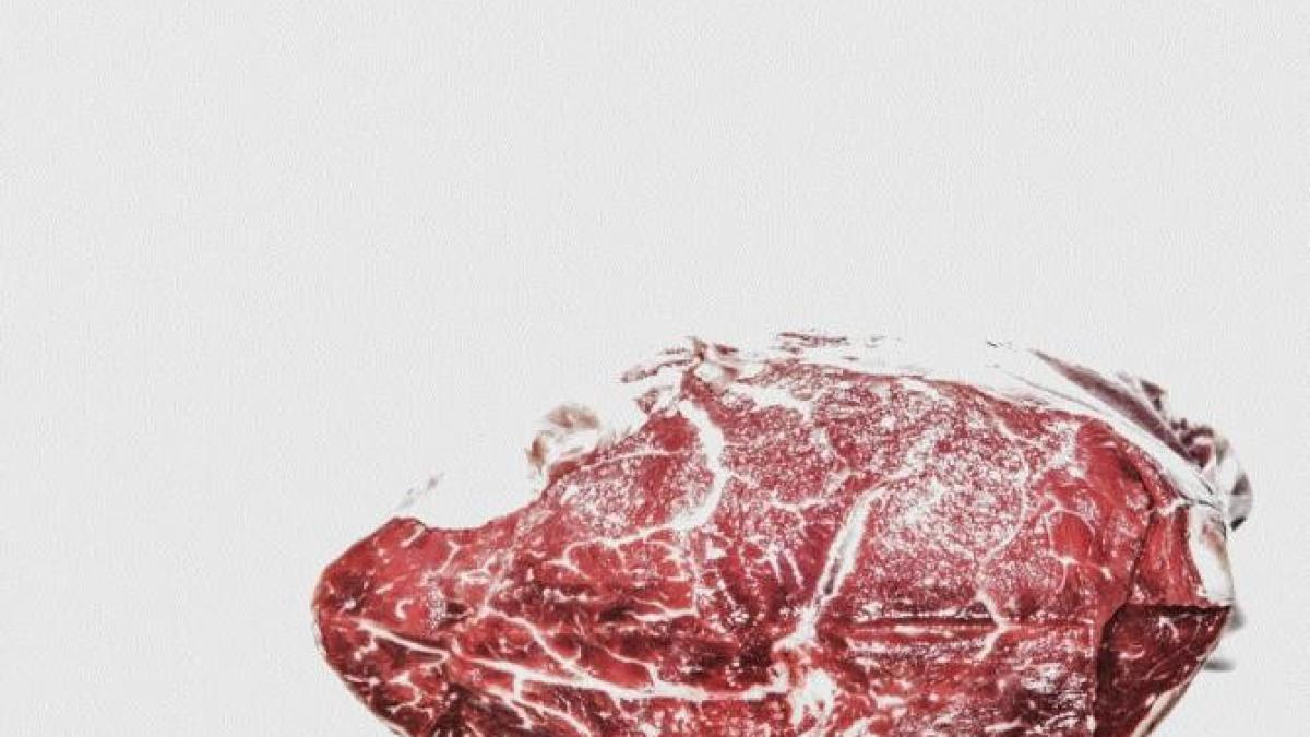 cum-sa-dezgheti-carnea-in-20-de-minute---un-truc-uimitor--dezvaluit-de-bucatari_82024700