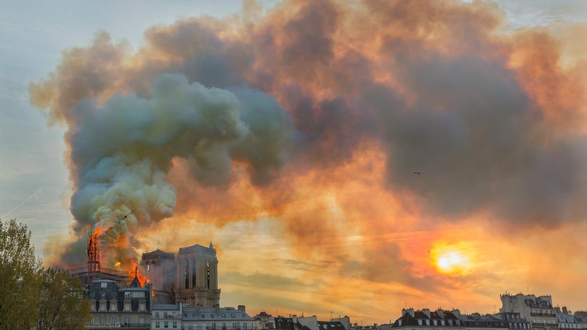 adevar_incendiu_notre_dame_pxl_11845600