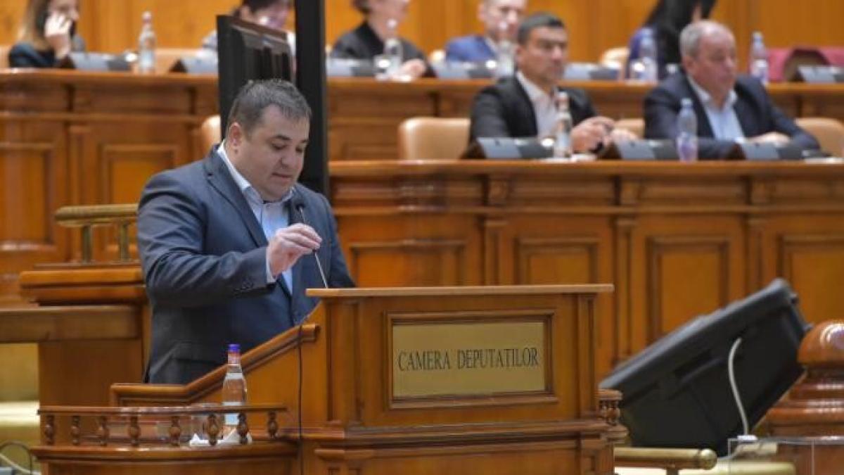 adrian_solomon_ager_38149800