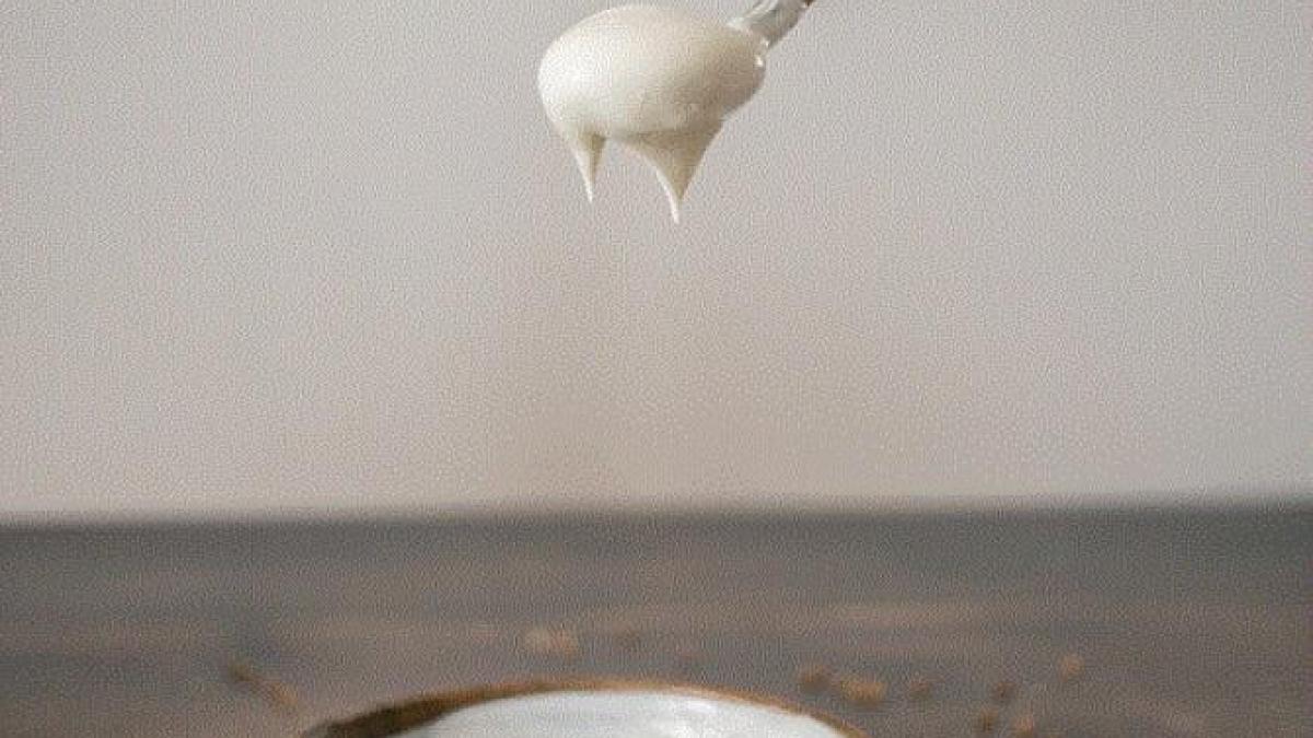 ai-nevoie-de-trei-ingrediente-si-un-borcan-de-sticla--in-cinci-minute--vei-prepara-cea-mai-buna-inghetata-de-casa_66222300