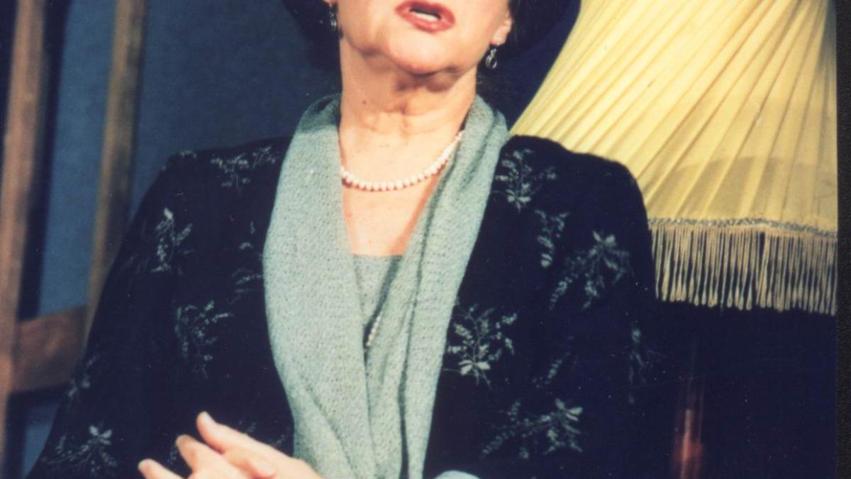 camelia-zorlescu-300-1_36917700