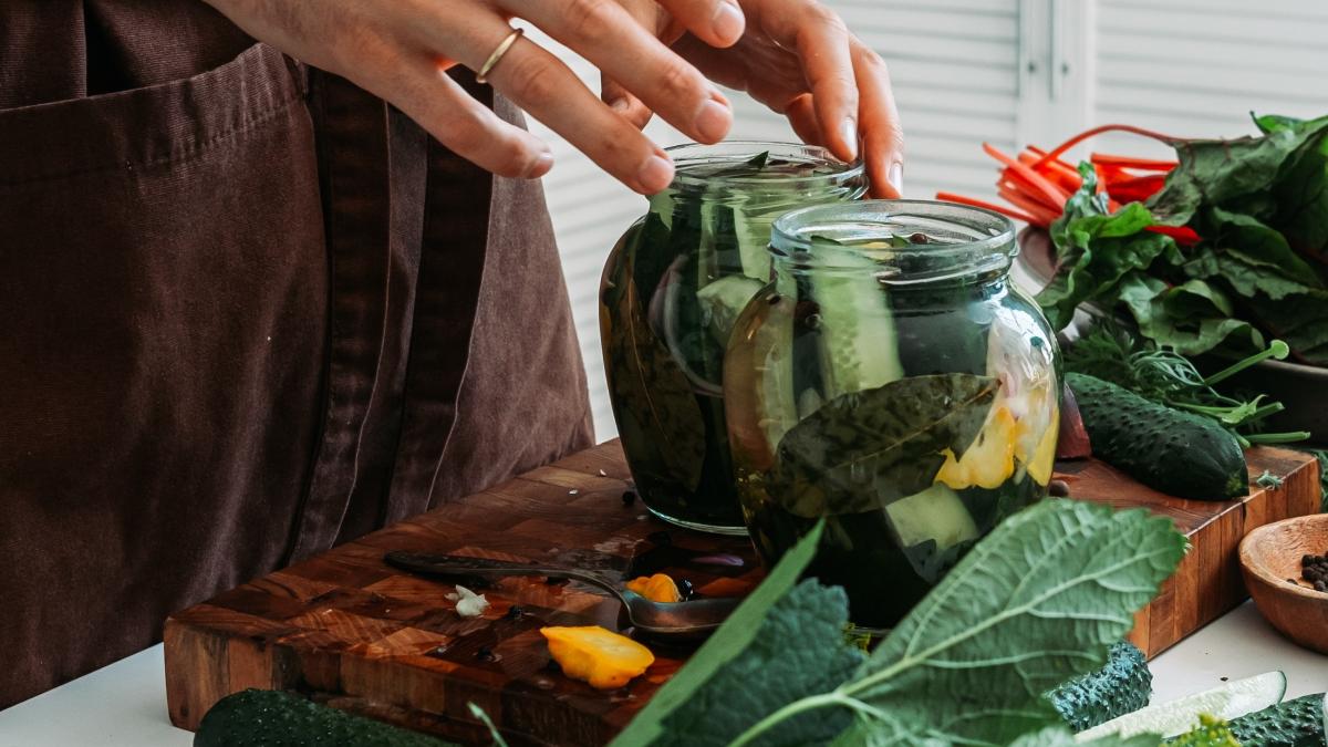 castraveti-murati-vara-la-soare--reteta-excelenta_79243100