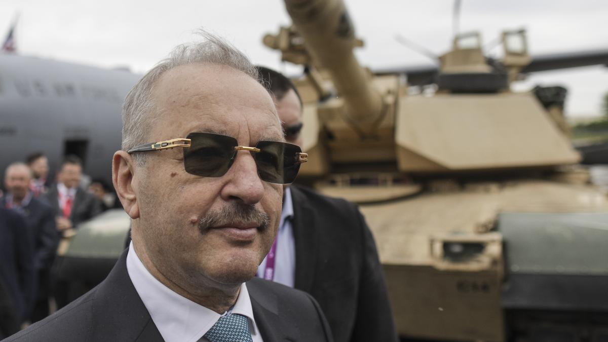 dincu--pensiile-militare-nu-sunt-pensii-speciale--un-soldat-profesionist-nu-poate-fi-echivalat-cu-un-muncitor-necalificat_46865500