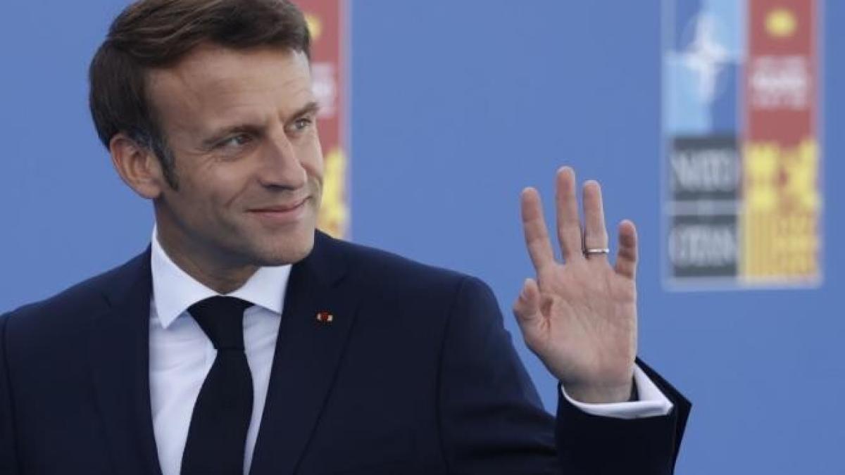 emmanuel-macron_55994400