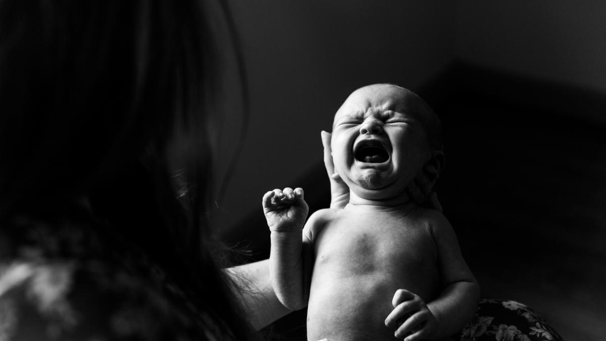 nastere-de-cosmar-in-romania--o-mamica-face-diferenta-intre-ce-se-intampla-in-tara-sau-in-strainatate_98378700