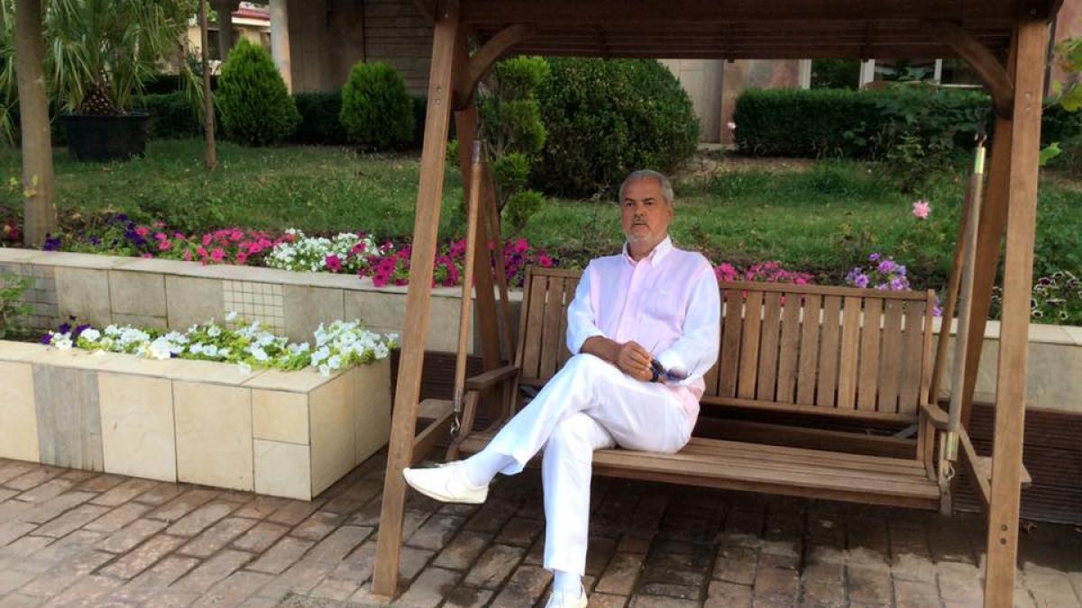 bulai--scena-surprinsa-in-herastrau-l-am-vazut-pe-nastase-bagat-in-tufis-de-un-coleg-din-psd-sa-nu-i-vada-lumea_29381400