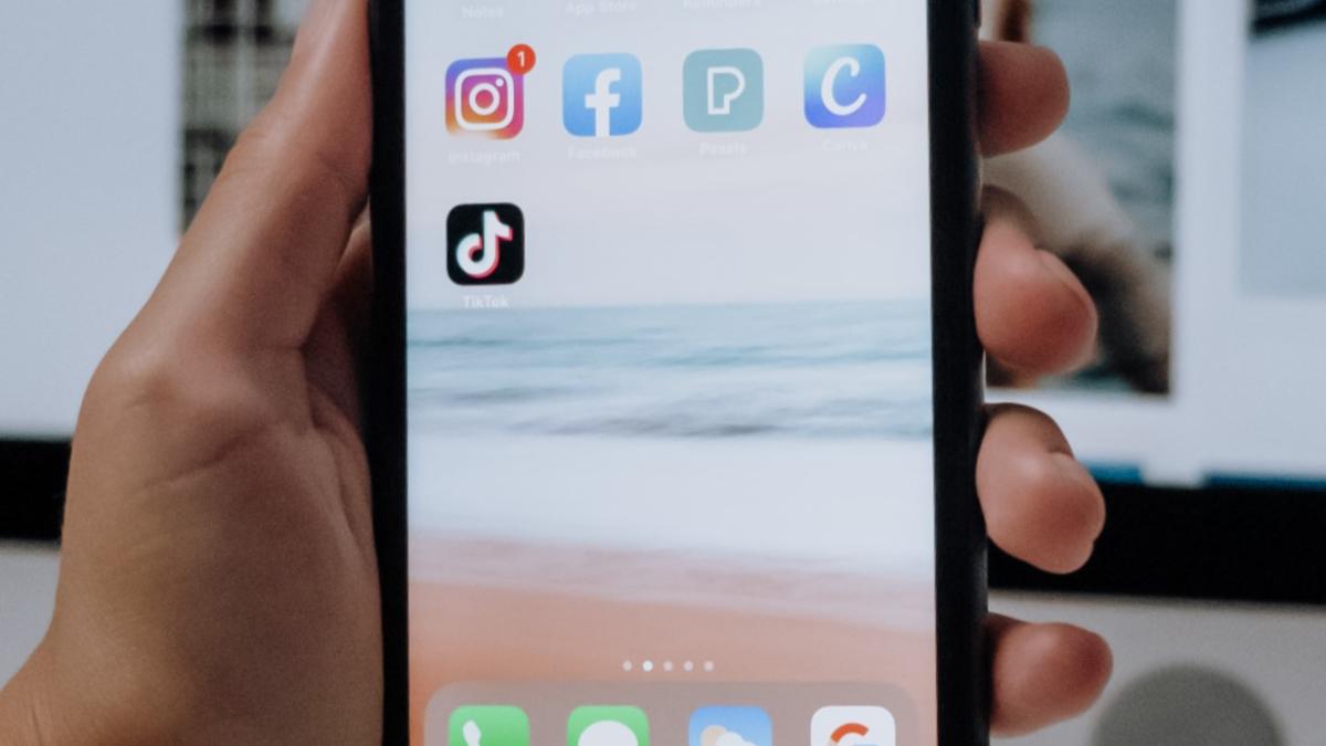 un-nou-scandal-la-tiktok-legat-de-moderarea-continutului-ilegal-cu-minori--moderatorii-au-denuntat-compania_44217000