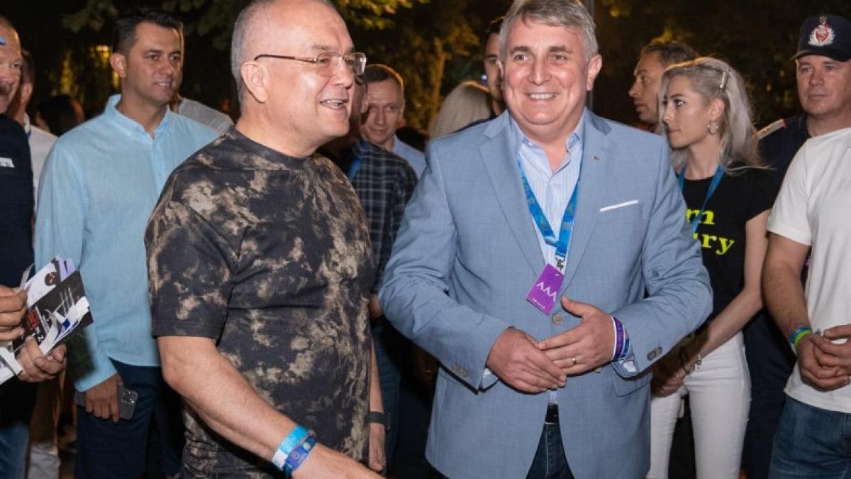 lucian-bode-si-emil-boc-la-untold_27438000