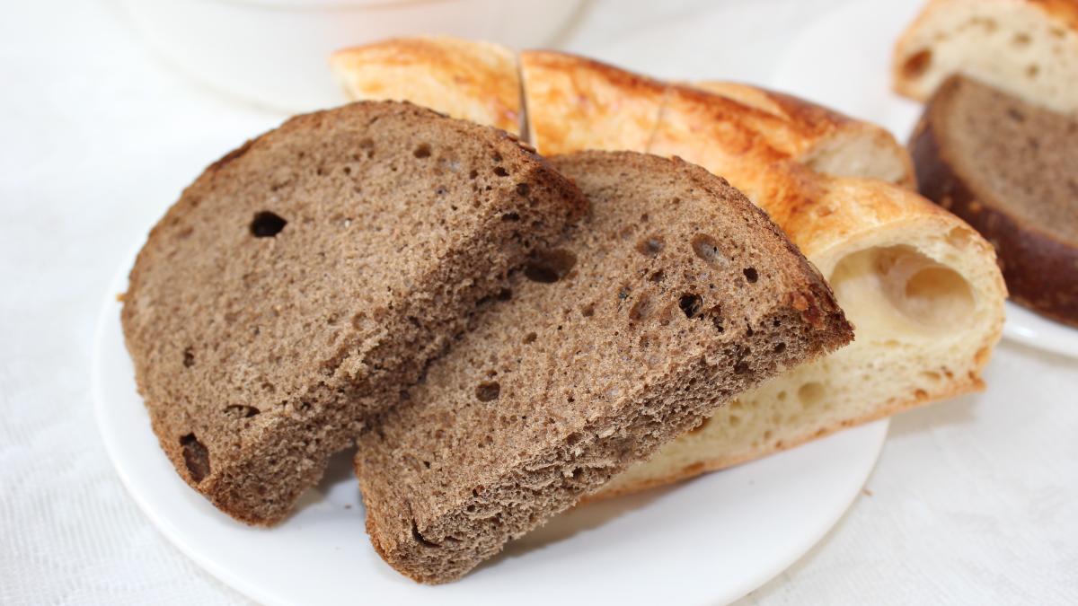 bilic--mit-demontat-sunt-multe-persoane-care-au-impresia-ca-painea-neagra-este-prietena-siluetei_56173300