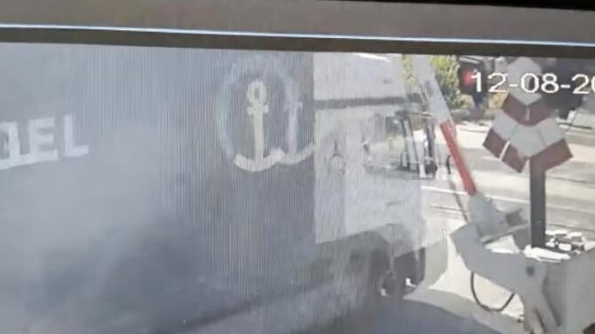 camion-bariera-cfr_53200800