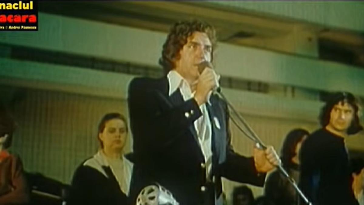 adrian-paunescu-si-cenaclul-flacara_16642500