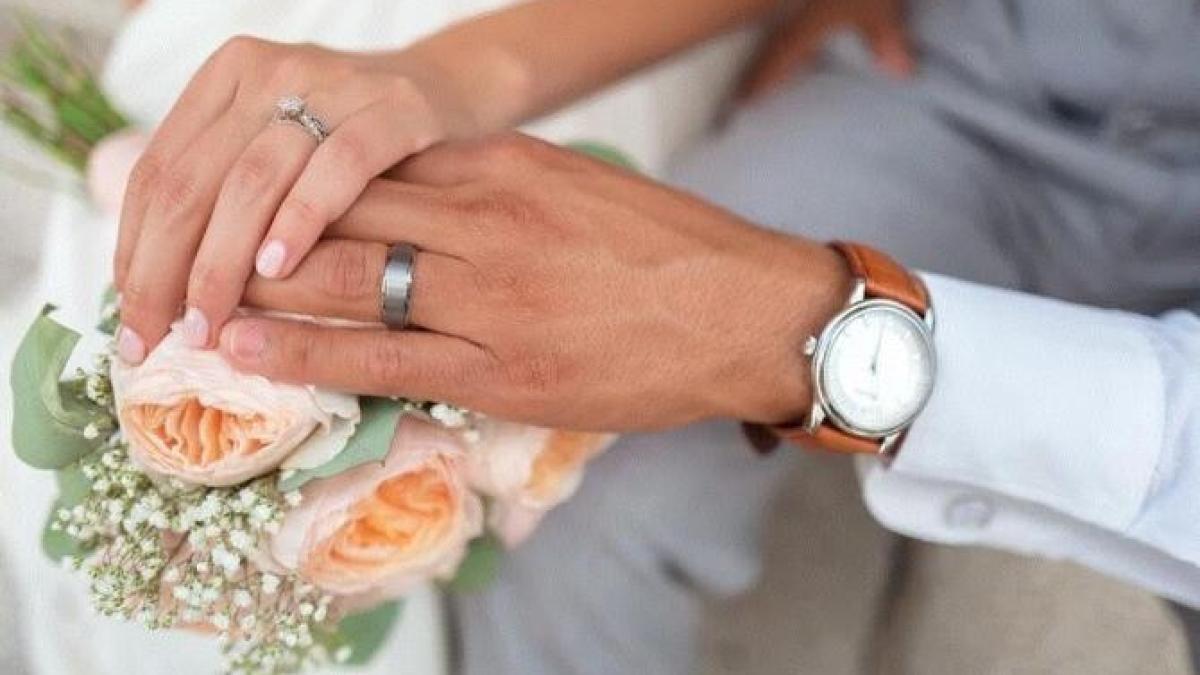 cele-mai-neinspirate-cadouri-de-nunta---7-obiecte-care-aduc-ghinion-mirilor_81276200