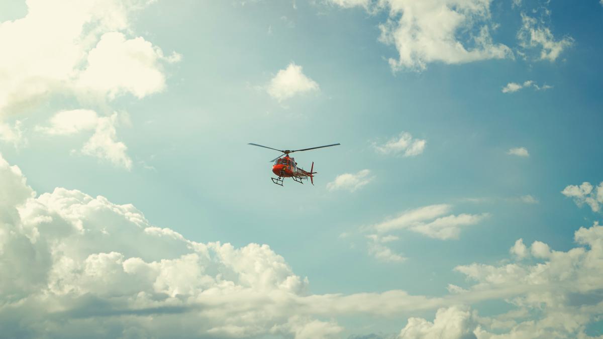 un-elicopter-a-transportat-materiale-in-fagaras-galerie-foto_44200800